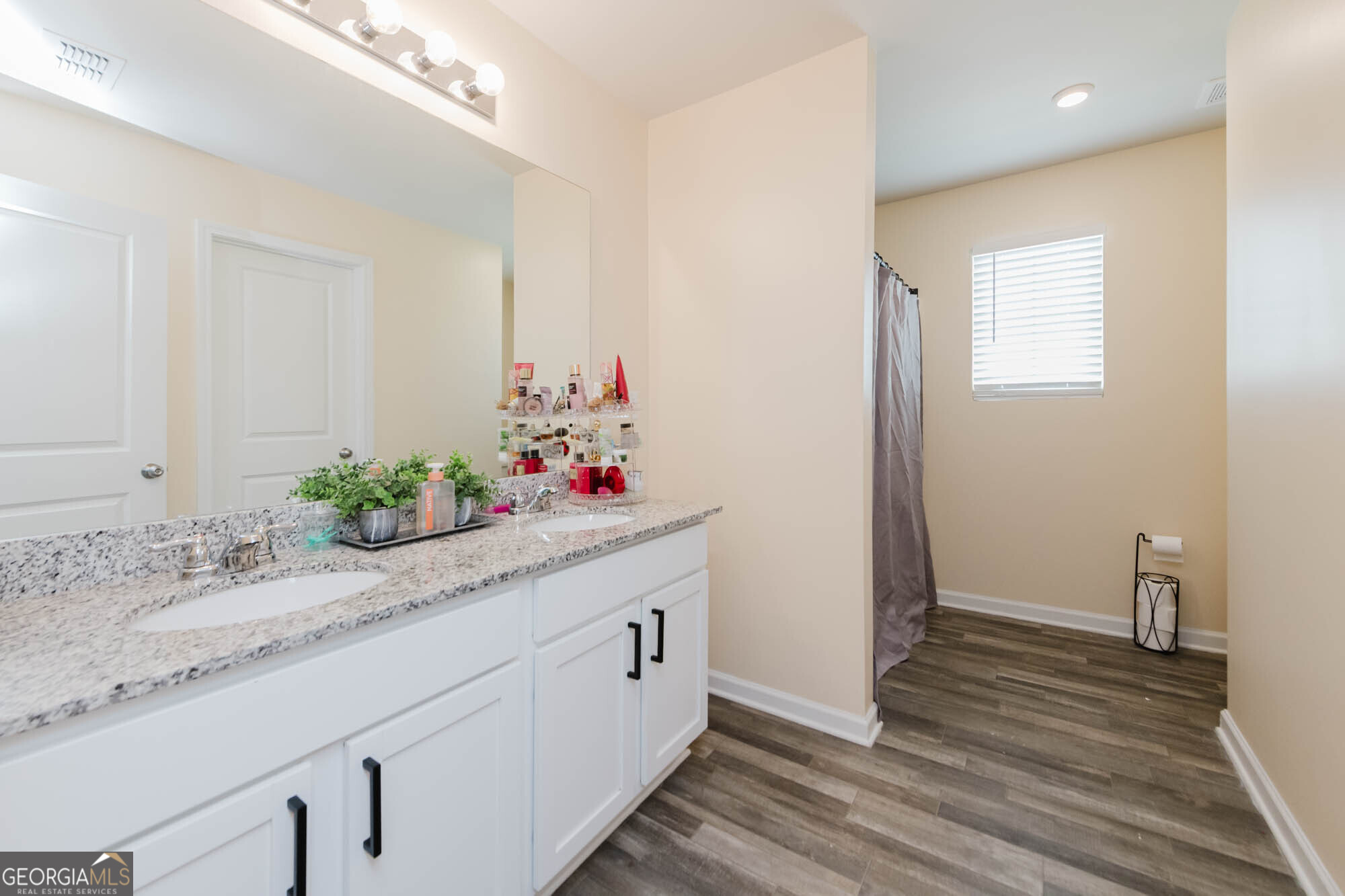 131 Catalpa Road Property Photo 17