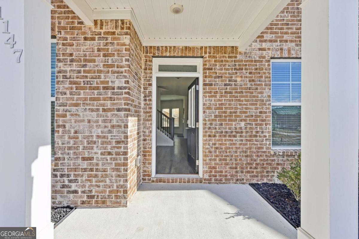 1147 Trident Maple Chase Property Photo 3