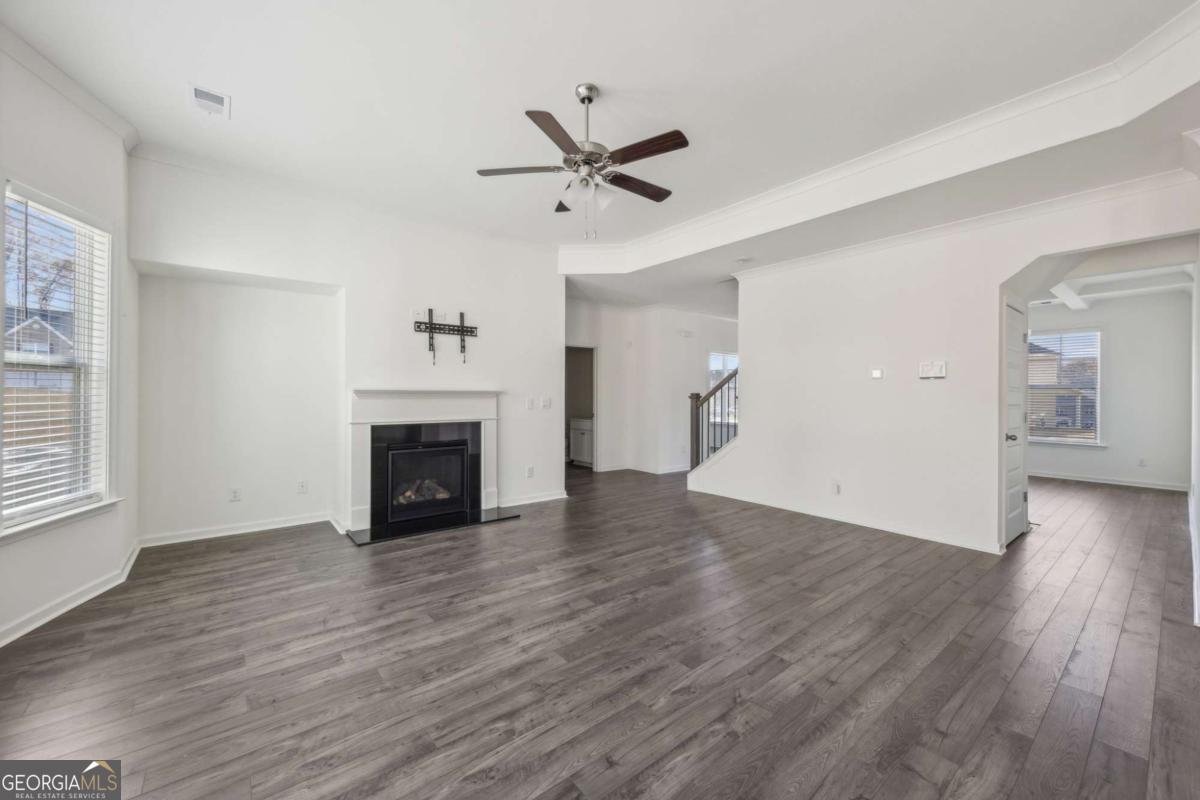 1147 Trident Maple Chase Property Photo 13