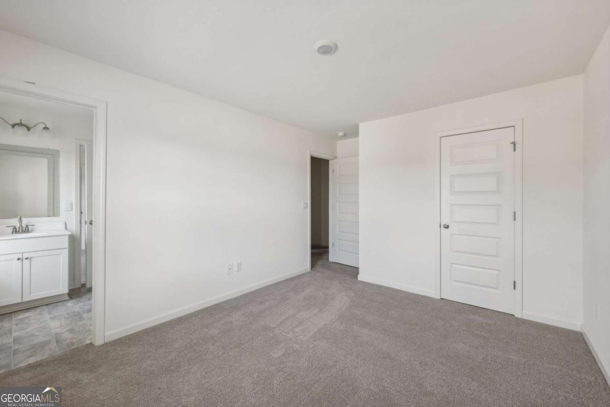 1147 Trident Maple Chase Property Photo 38