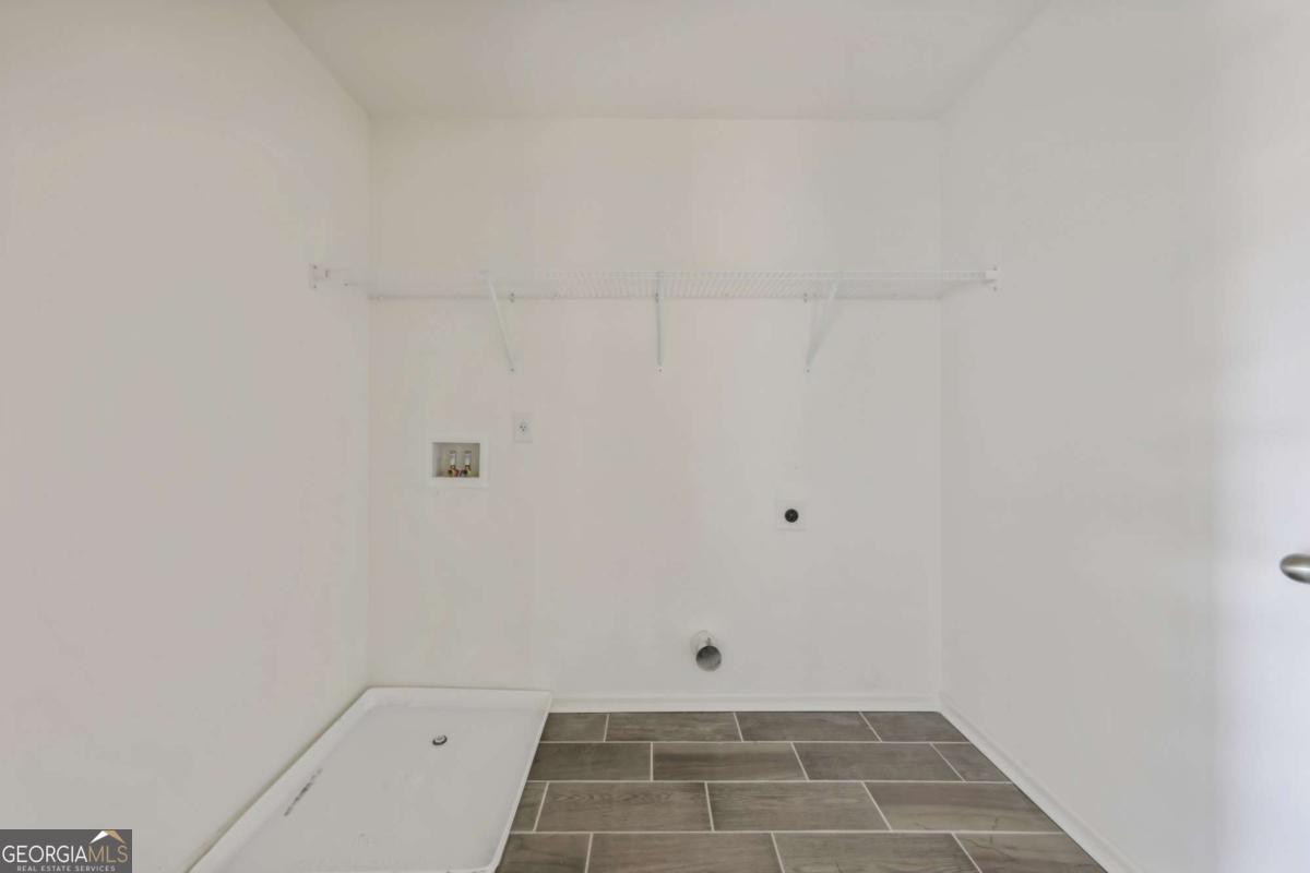 1147 Trident Maple Chase Property Photo 41