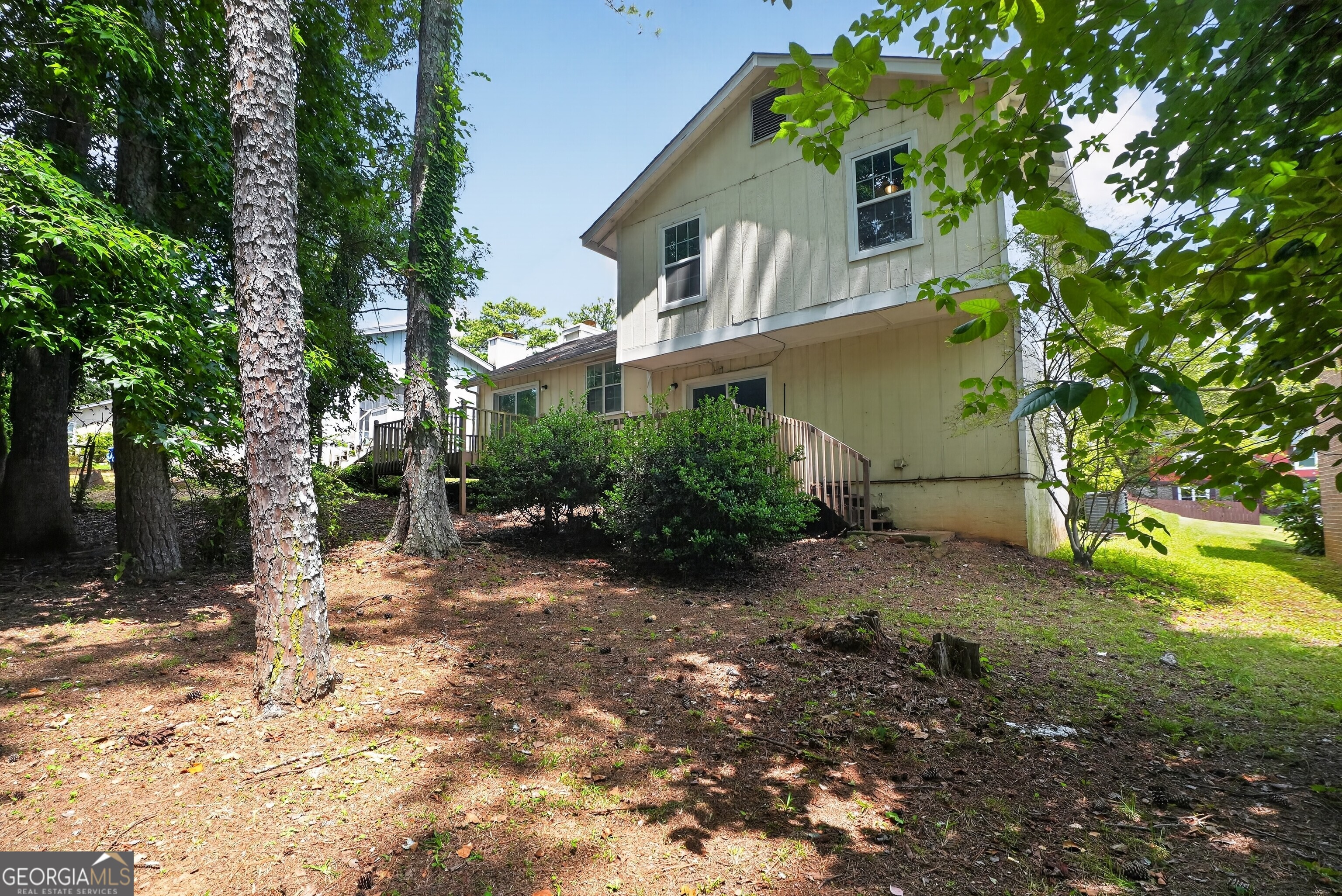 2045 Marbut Forest Drive Property Photo 3