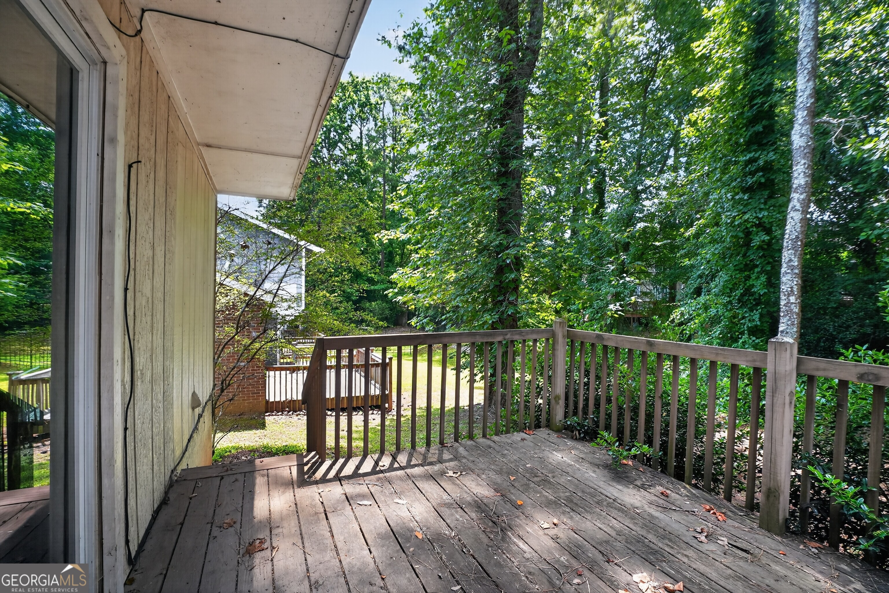 2045 Marbut Forest Drive Property Photo 5