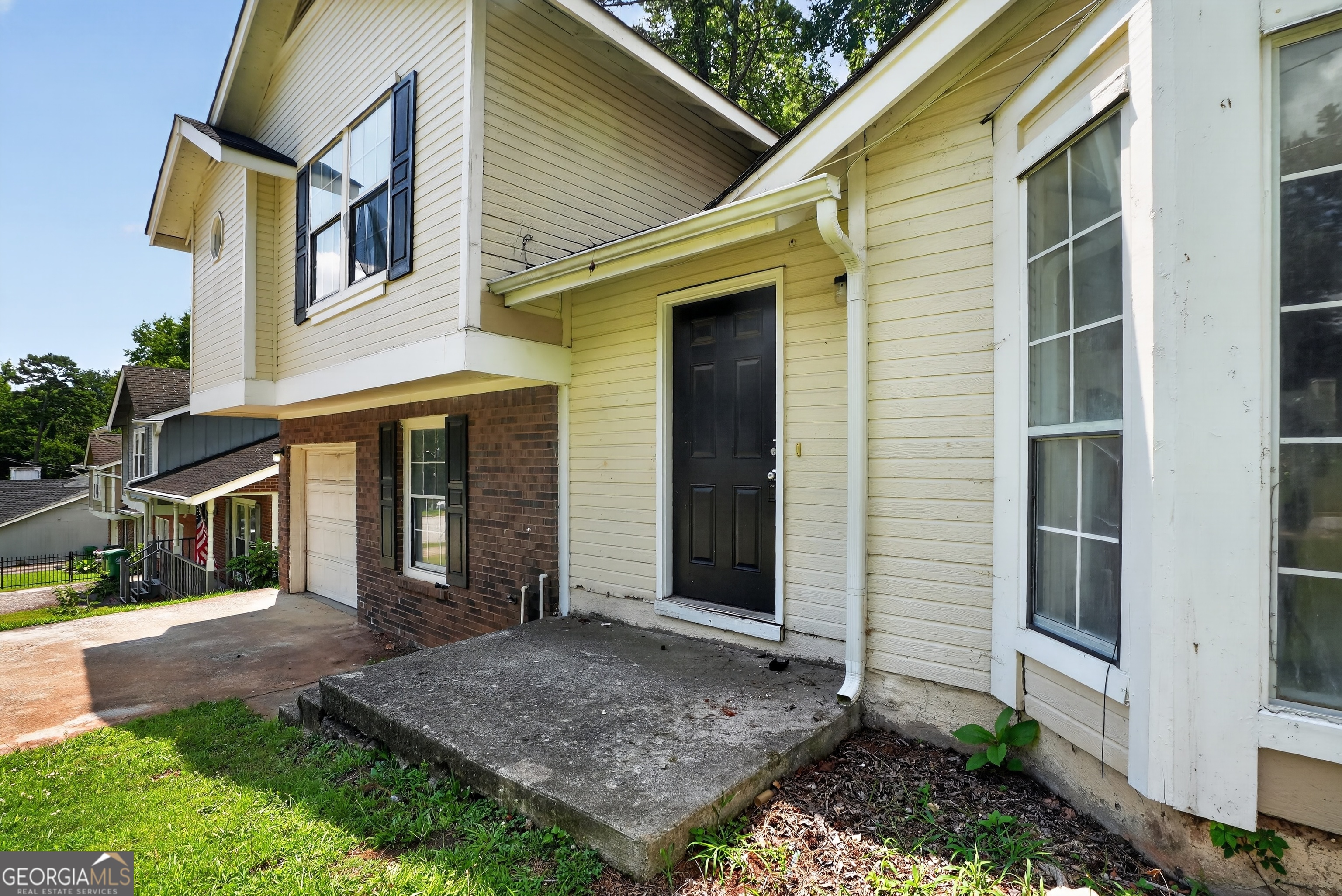 2045 Marbut Forest Drive Property Photo 6