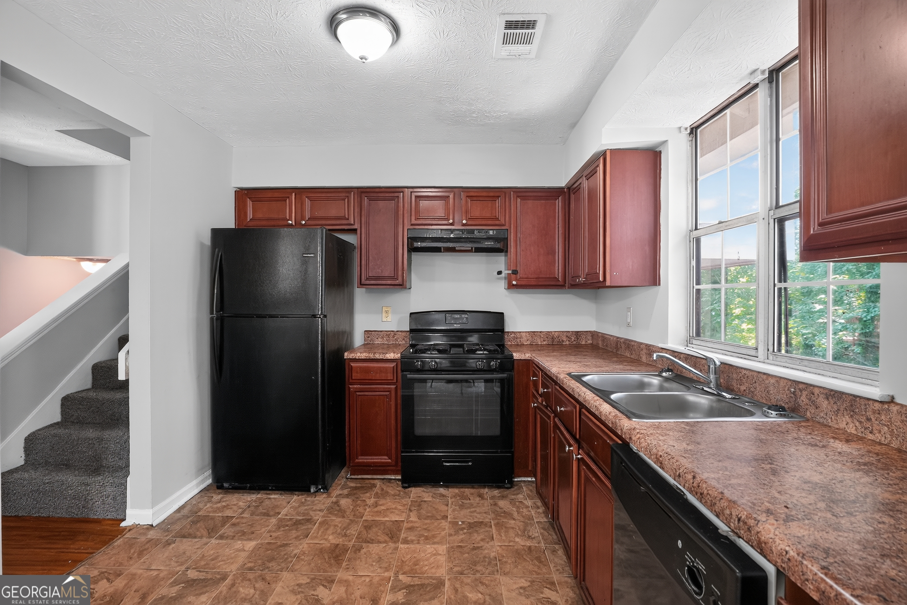 2045 Marbut Forest Drive Property Photo 19