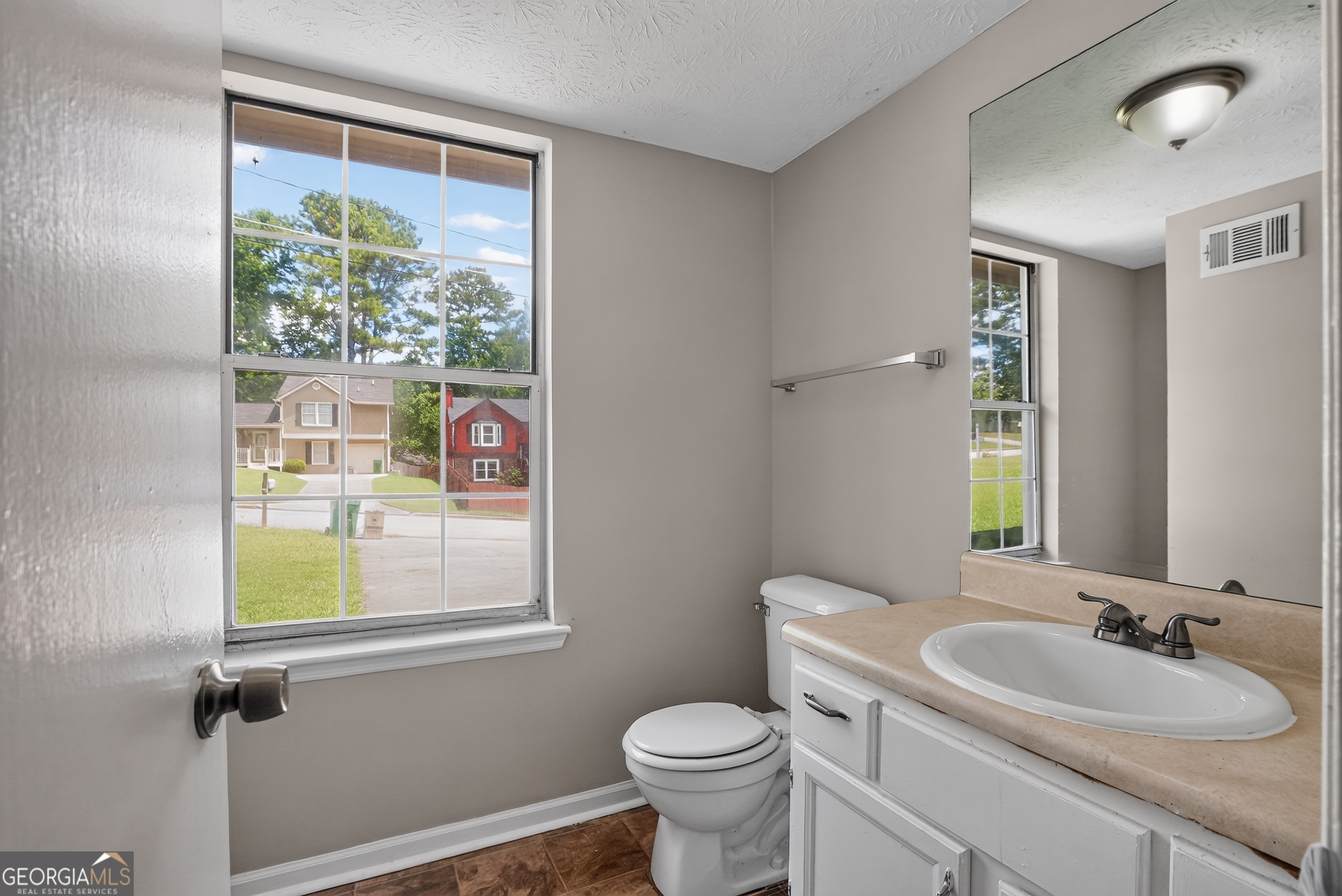 2045 Marbut Forest Drive Property Photo 34