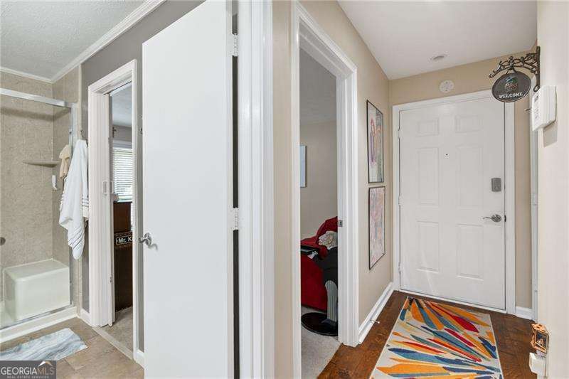 525 Warm Springs Circle Property Photo 5