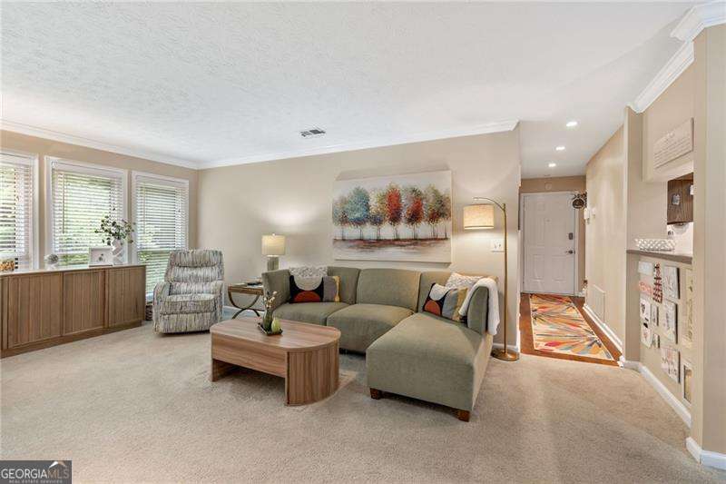 525 Warm Springs Circle Property Photo 7