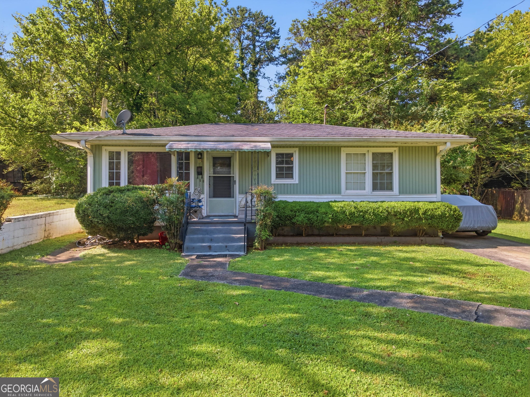 110 Linden Street SE Property Photo 1