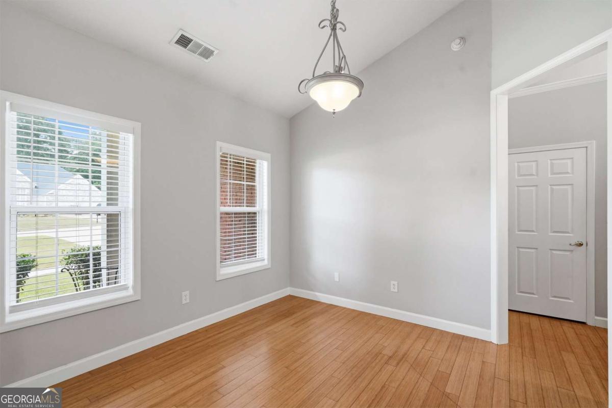 3115 Sunlight Drive Property Photo 4