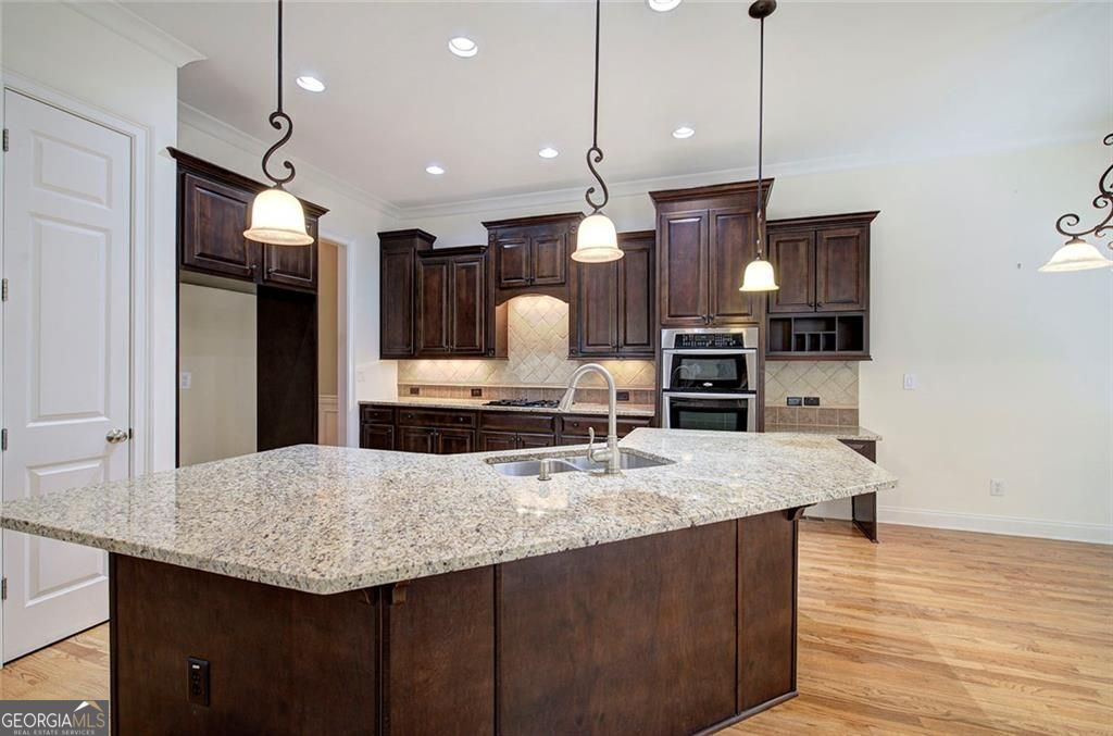5205 Waters Edge Trail Property Photo 11