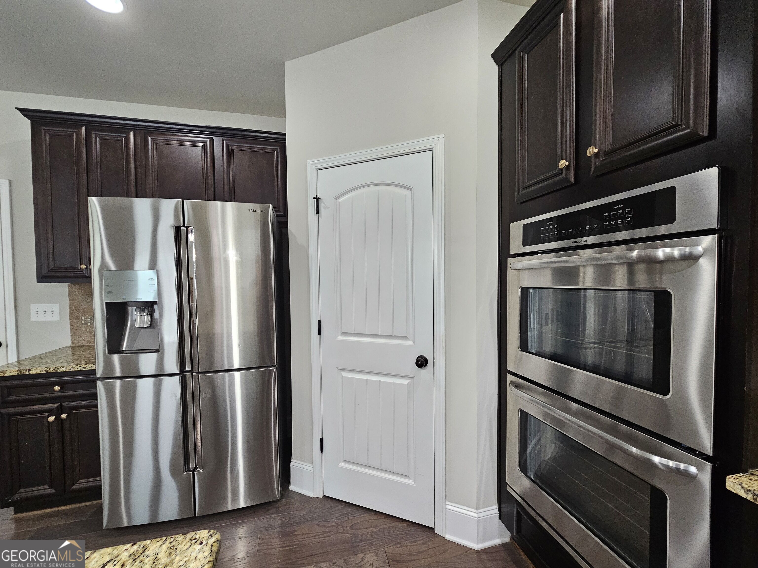 1374 Slate Bend Drive Property Photo 17
