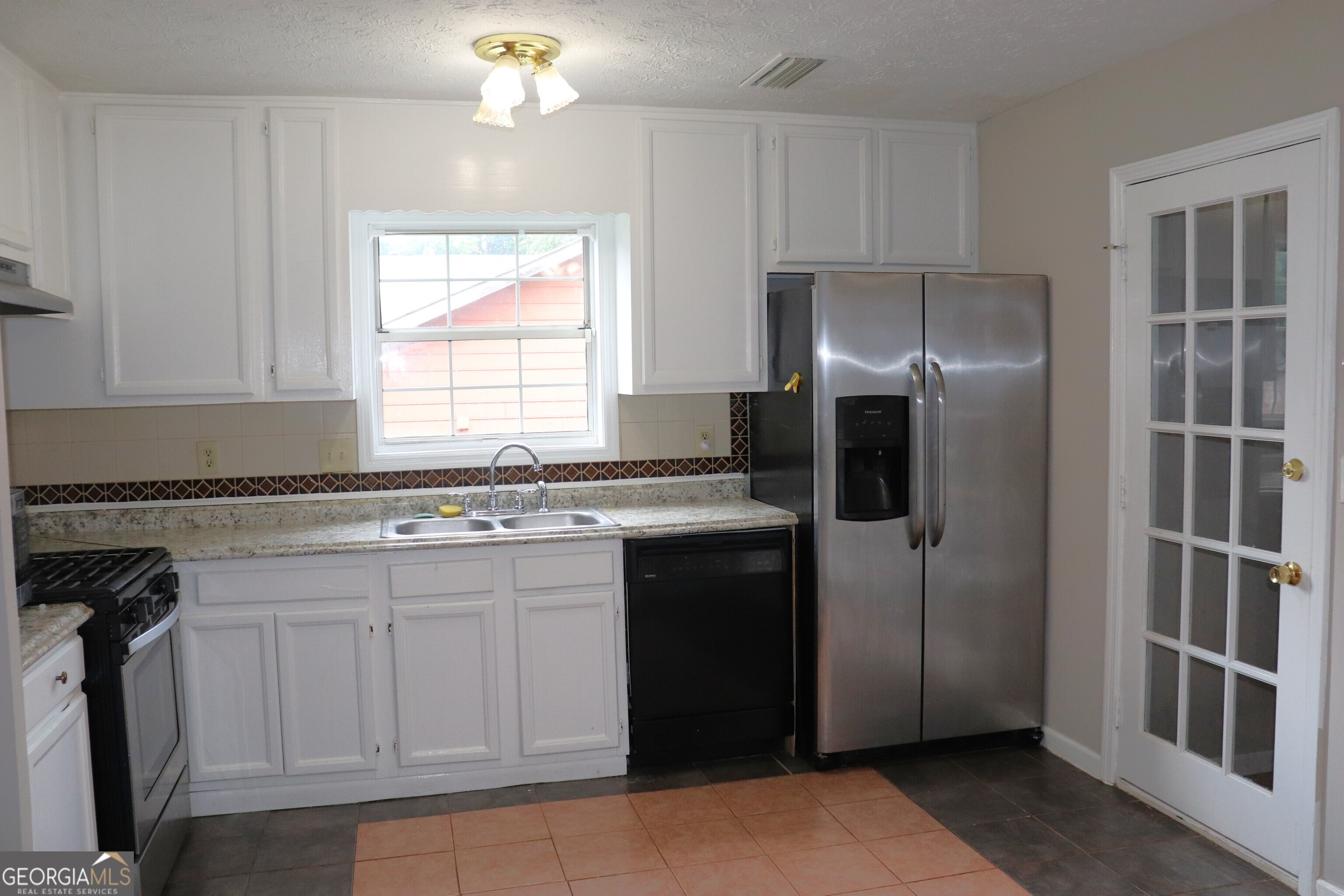 419 Thomas Jefferson Drive Property Photo 14