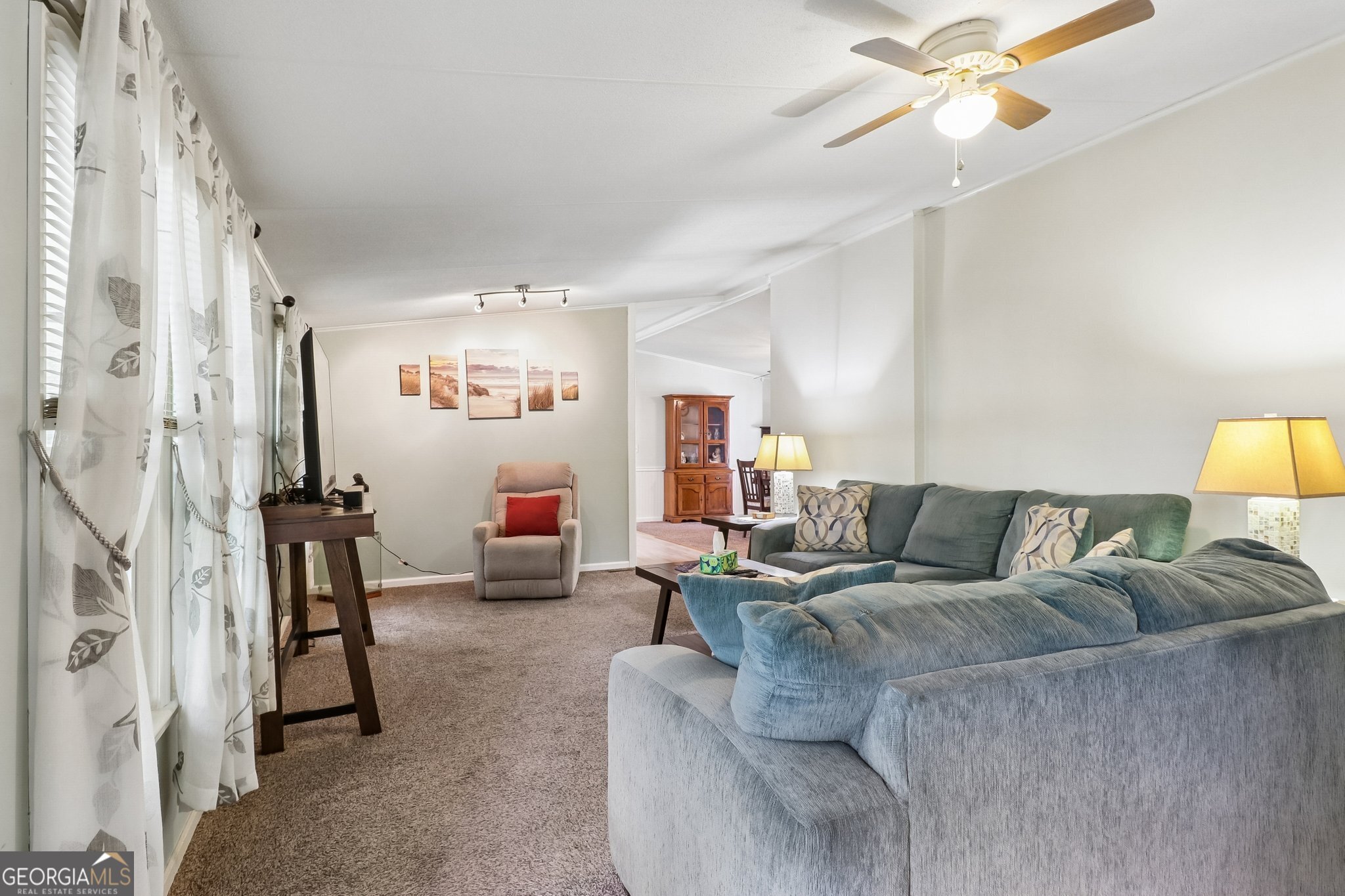 124 Edgewater Drive Property Photo 4