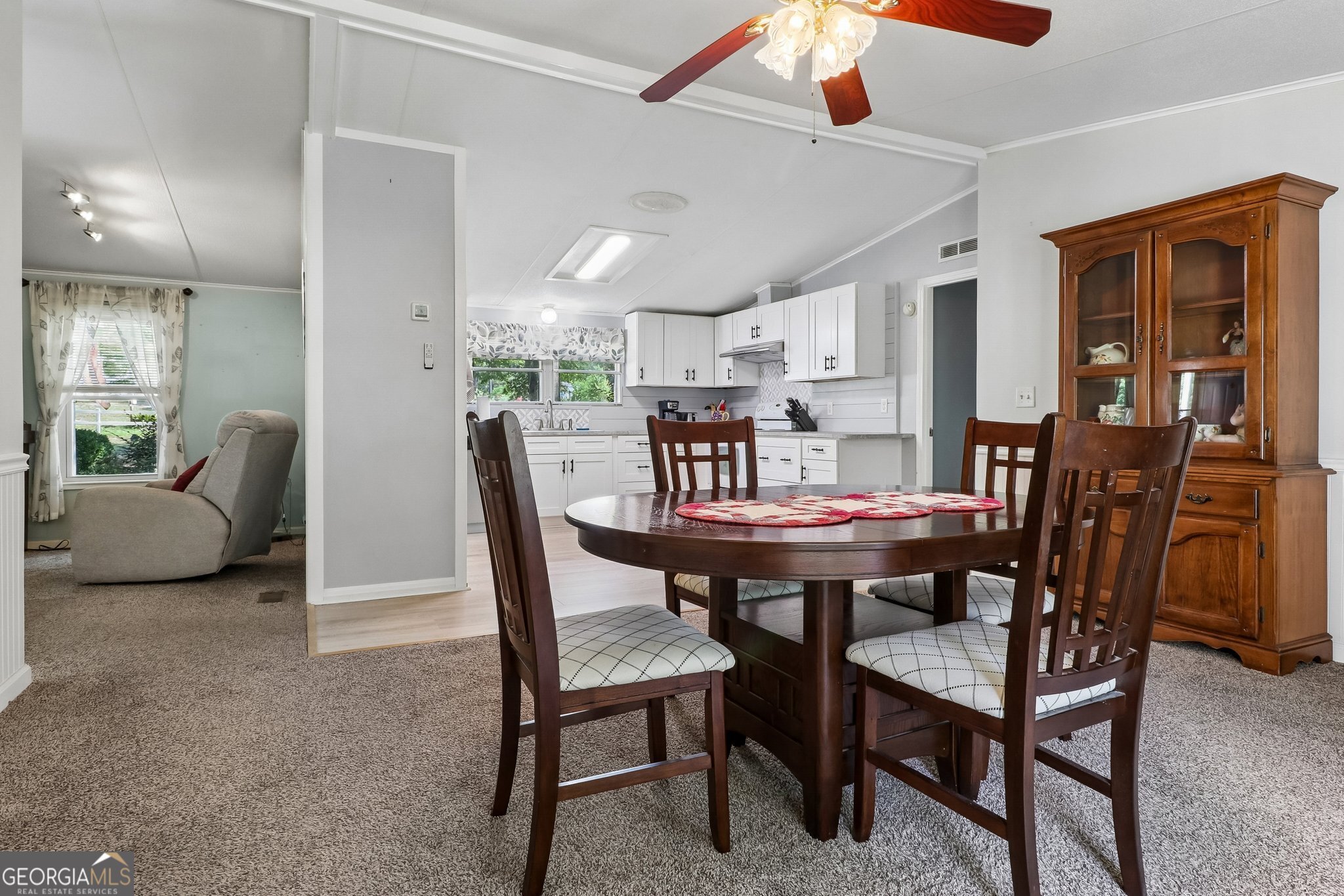 124 Edgewater Drive Property Photo 8