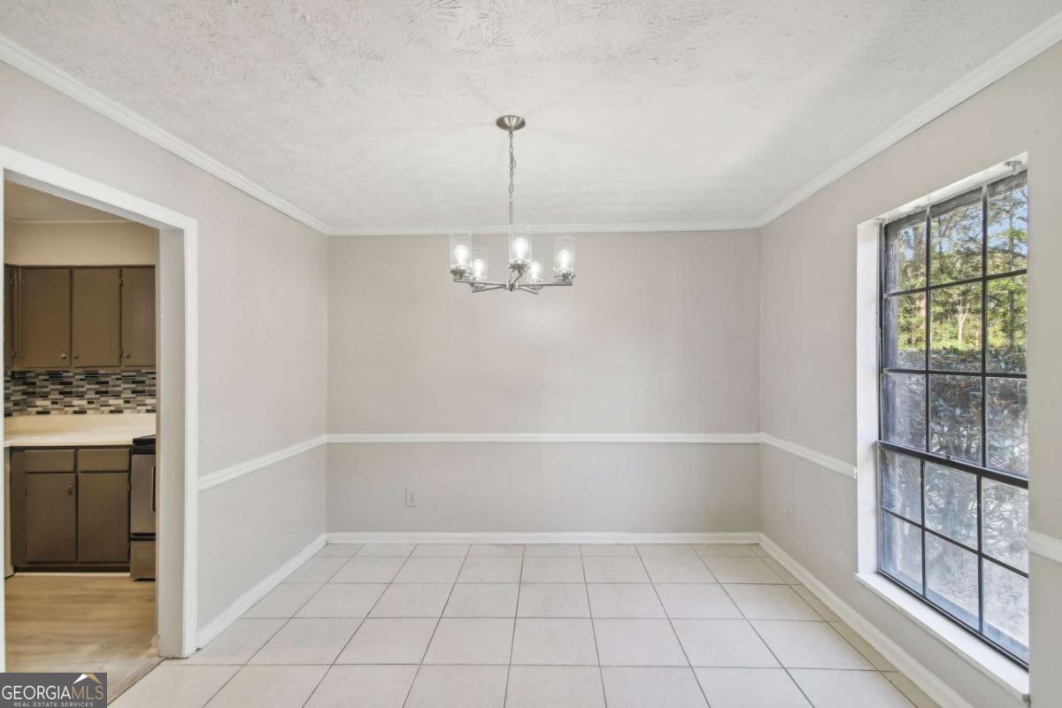 6429 Woodstone Way Property Photo 5