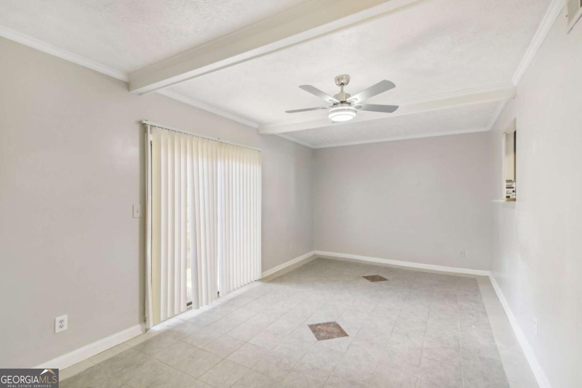 6429 Woodstone Way Property Photo 9