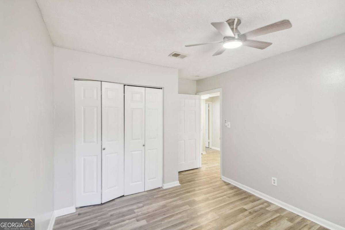 6429 Woodstone Way Property Photo 17