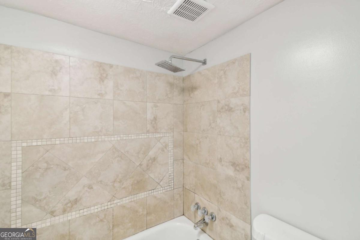 6429 Woodstone Way Property Photo 19