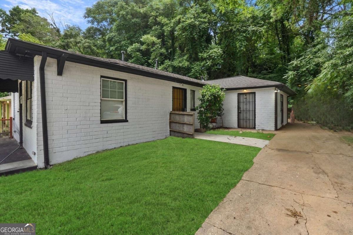 1409 Hawkins Street Nw Property Photo 3