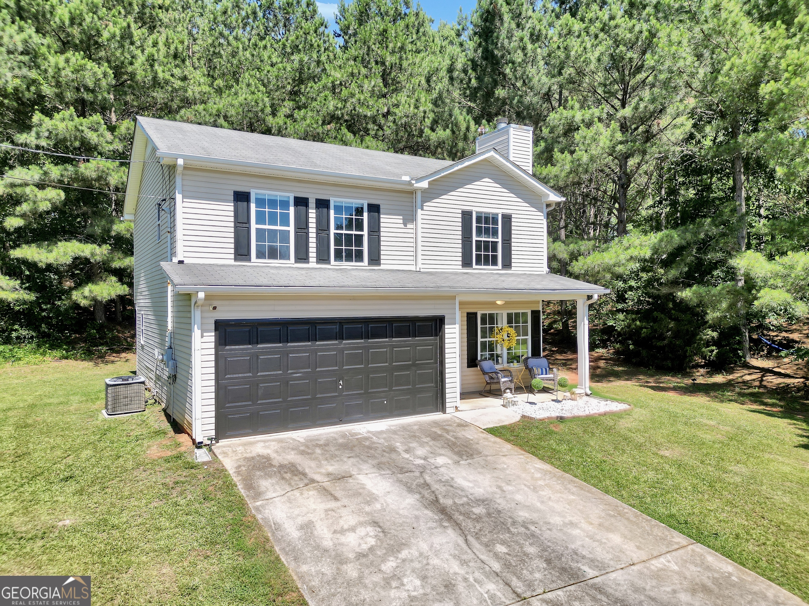 470 Old Tree Drive Property Photo 3