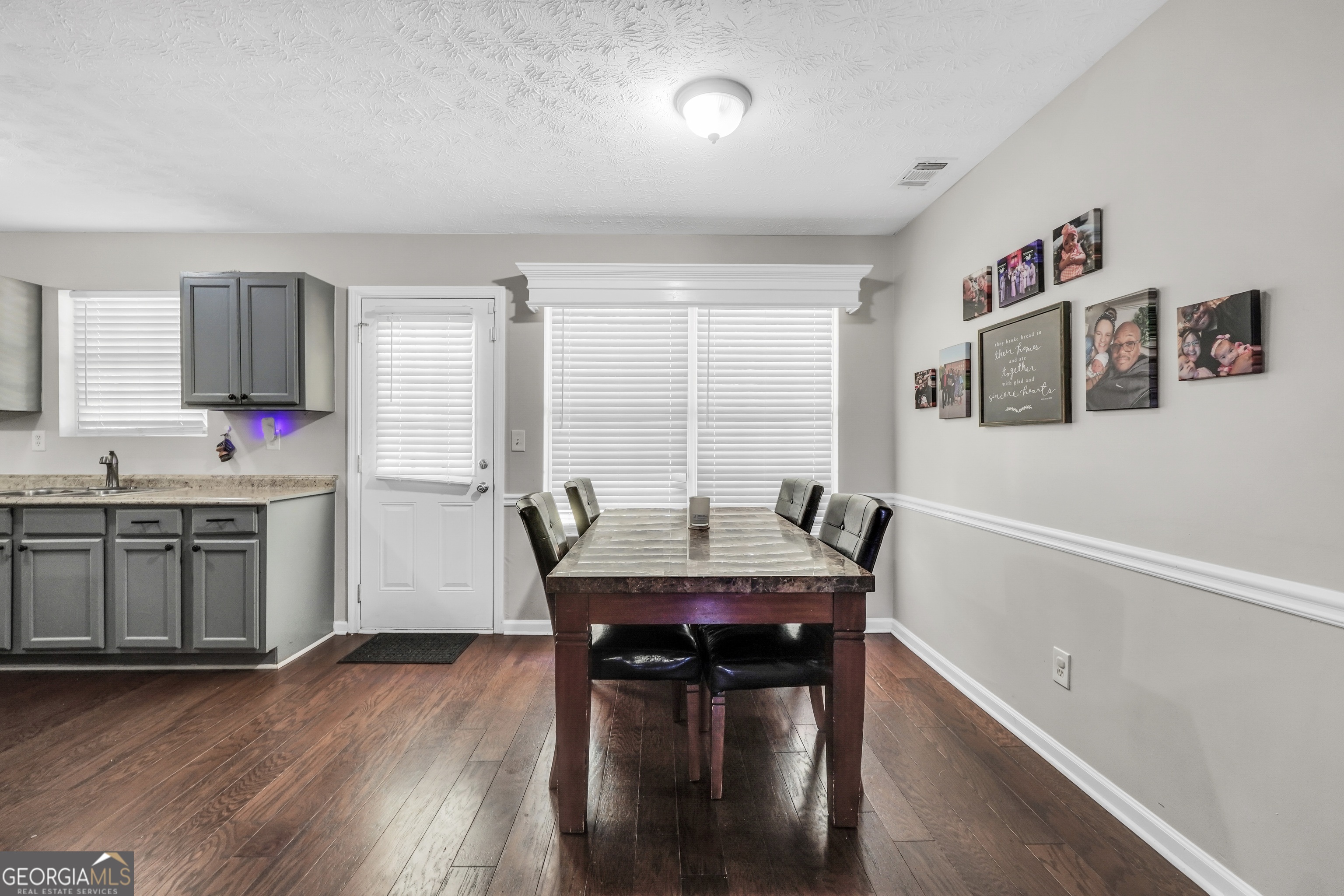 470 Old Tree Drive Property Photo 12