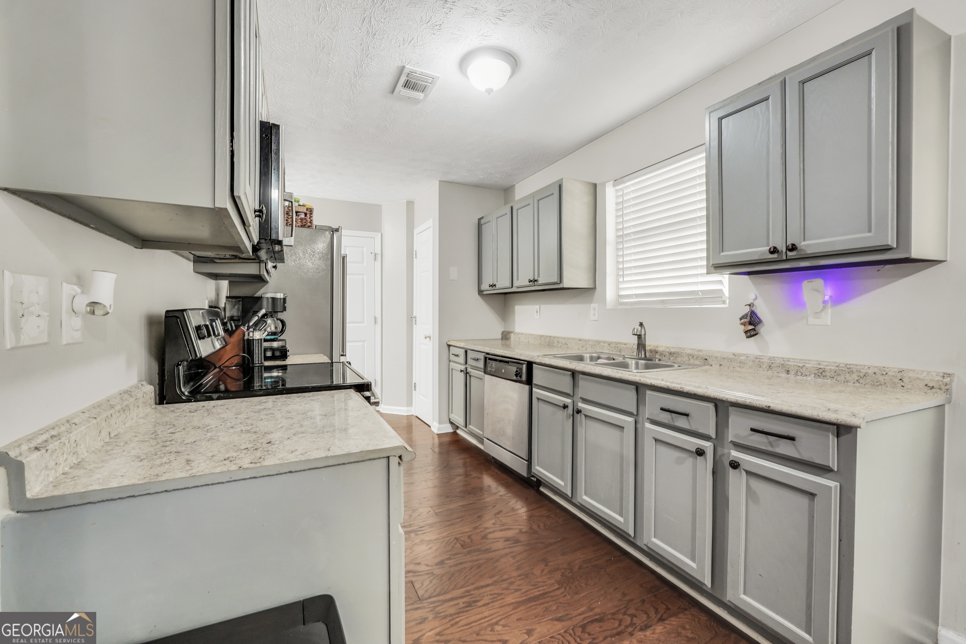 470 Old Tree Drive Property Photo 16