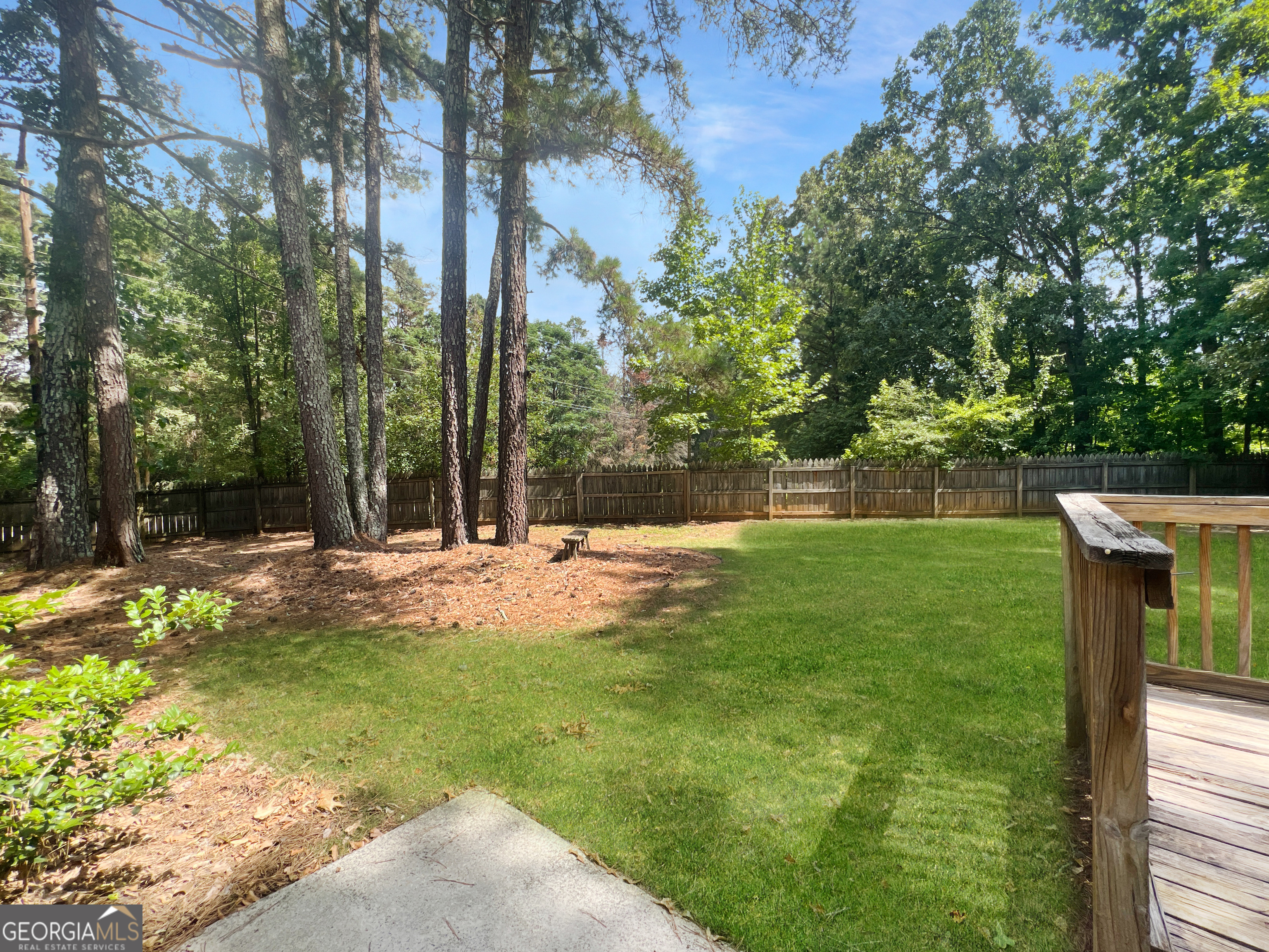 320 Plantation Boulevard Property Photo 3