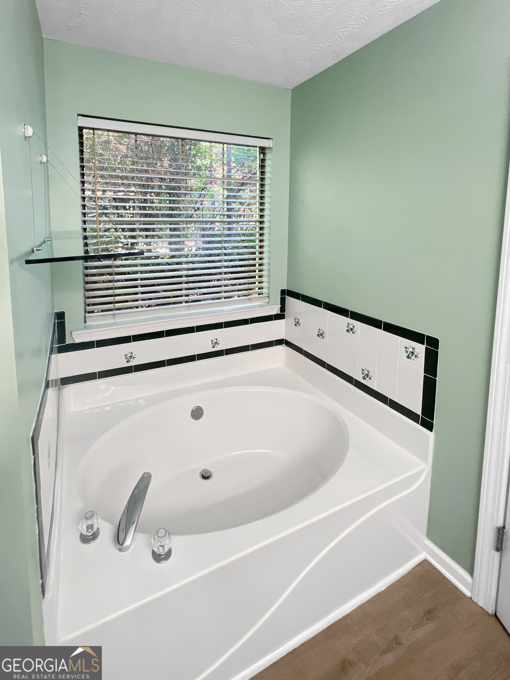 320 Plantation Boulevard Property Photo 19
