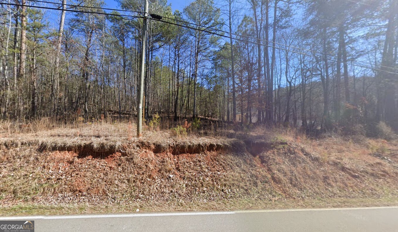 2550 Pettit Road Property Photo 2