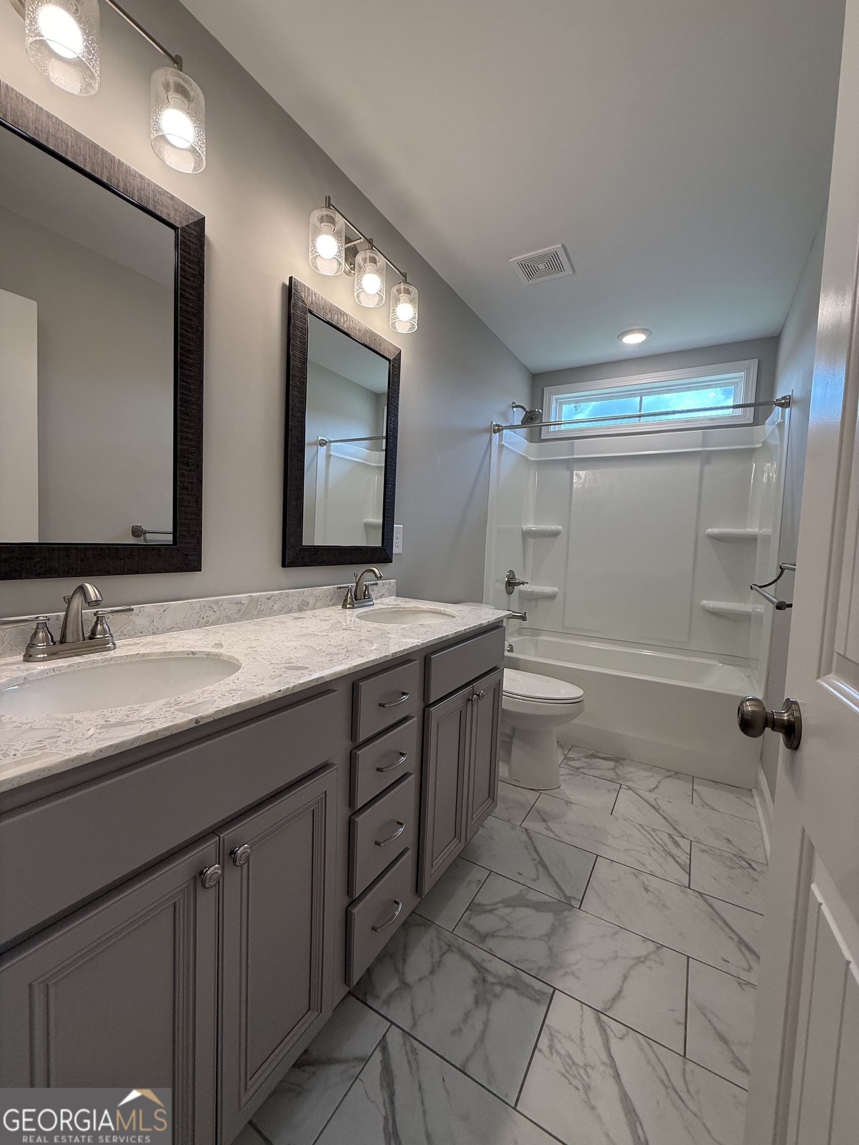 231 Creek Ridge Drive Property Photo 15