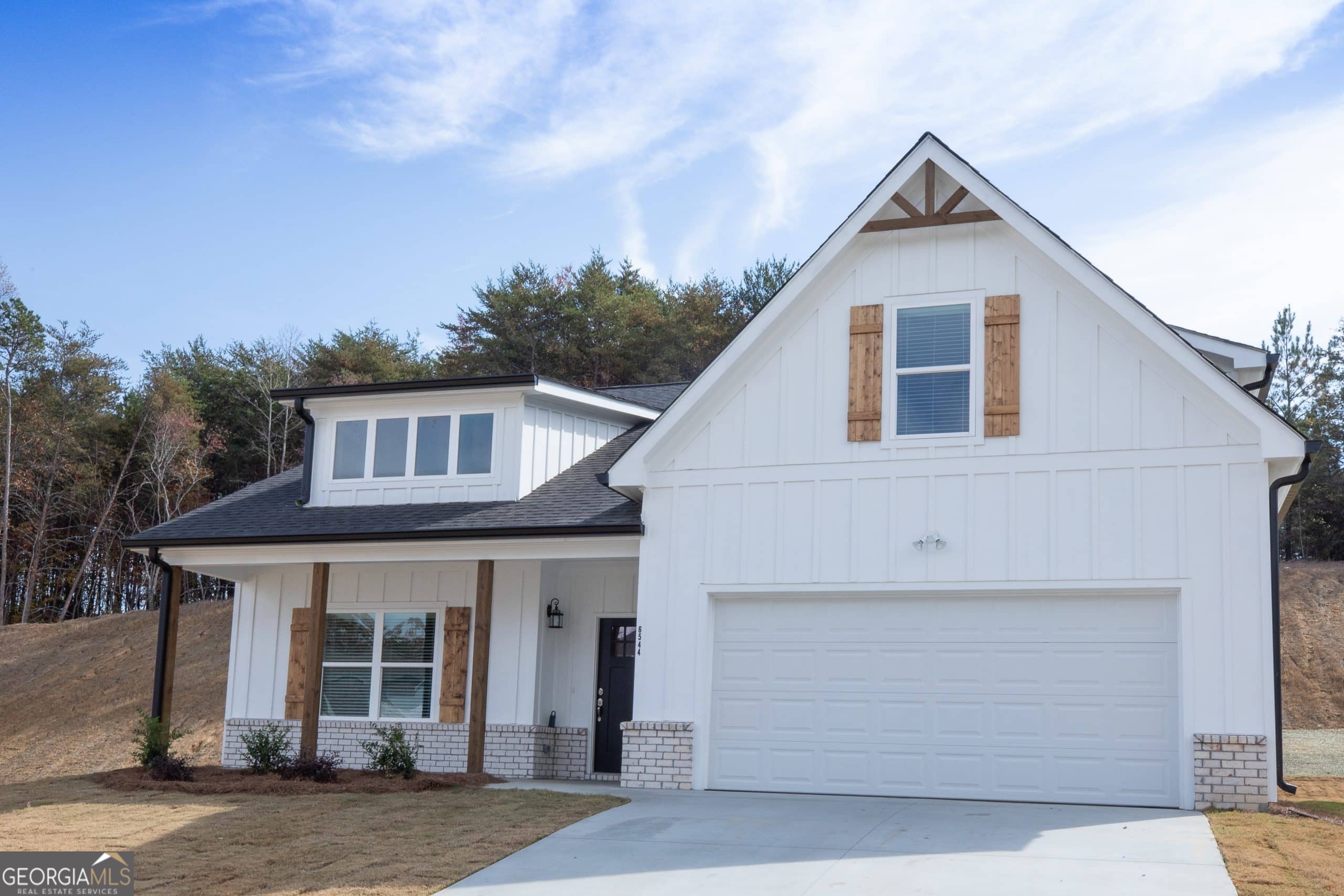 6470 Plantation Station Drive Property Photo 1