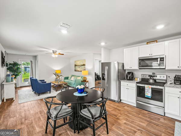 503 Autumns Wood Circle W Property Photo 8