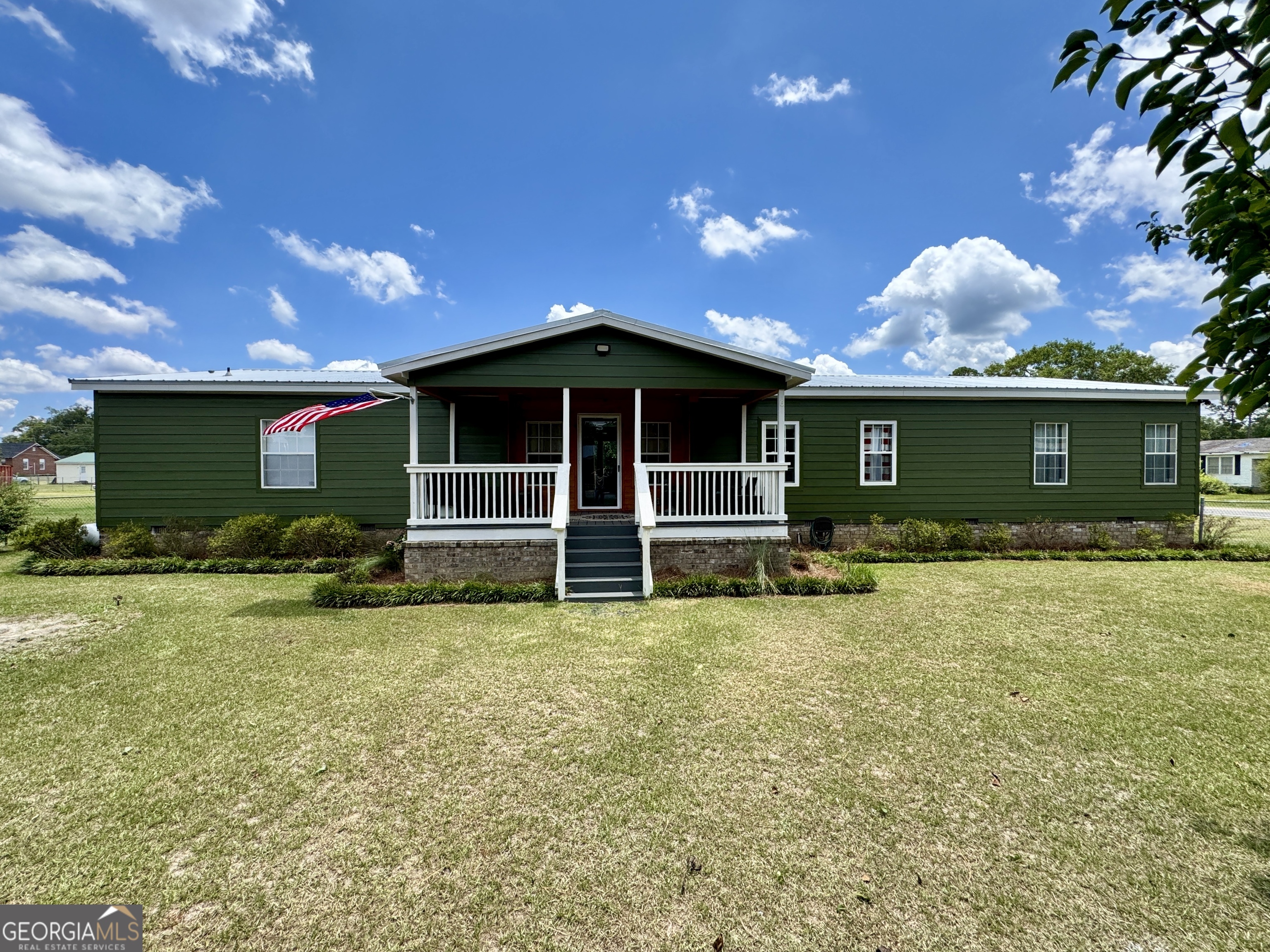 49 W Pearl Street Property Photo 1