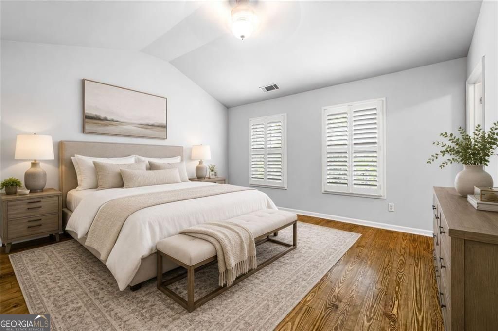 352 Suwanee Avenue Property Photo 8