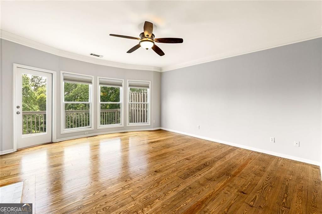352 Suwanee Avenue Property Photo 12