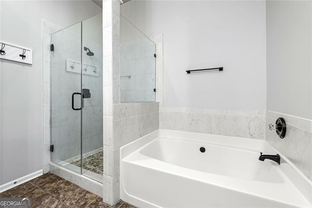352 Suwanee Avenue Property Photo 17