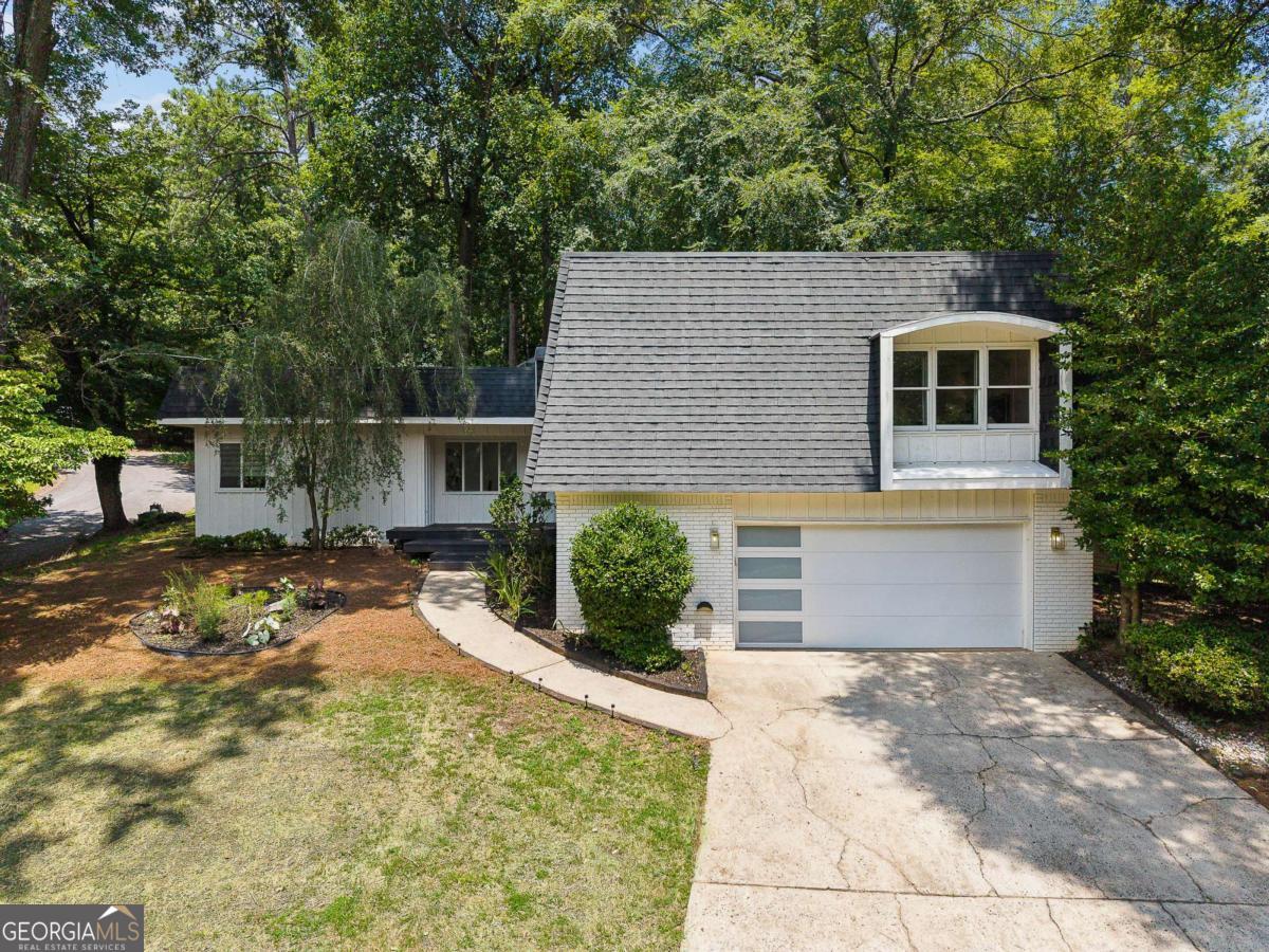 700 Cedar Knoll Drive Property Photo 1