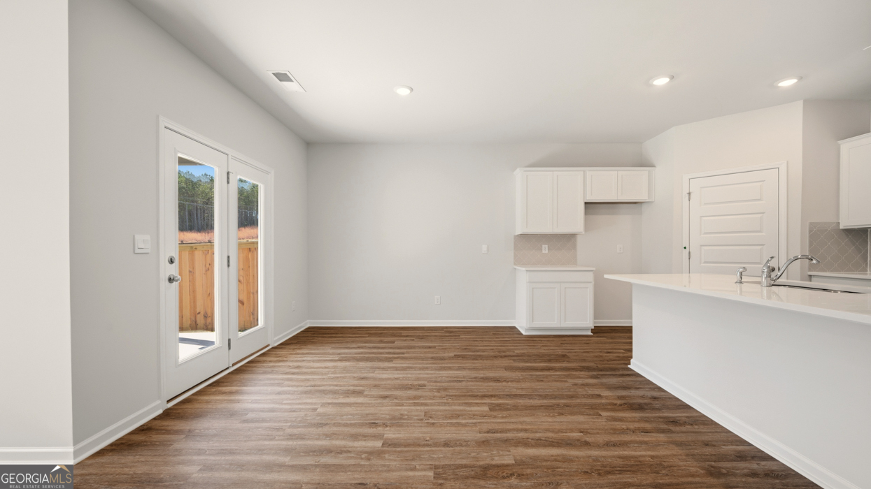 1121 Adirondac Way Property Photo 11
