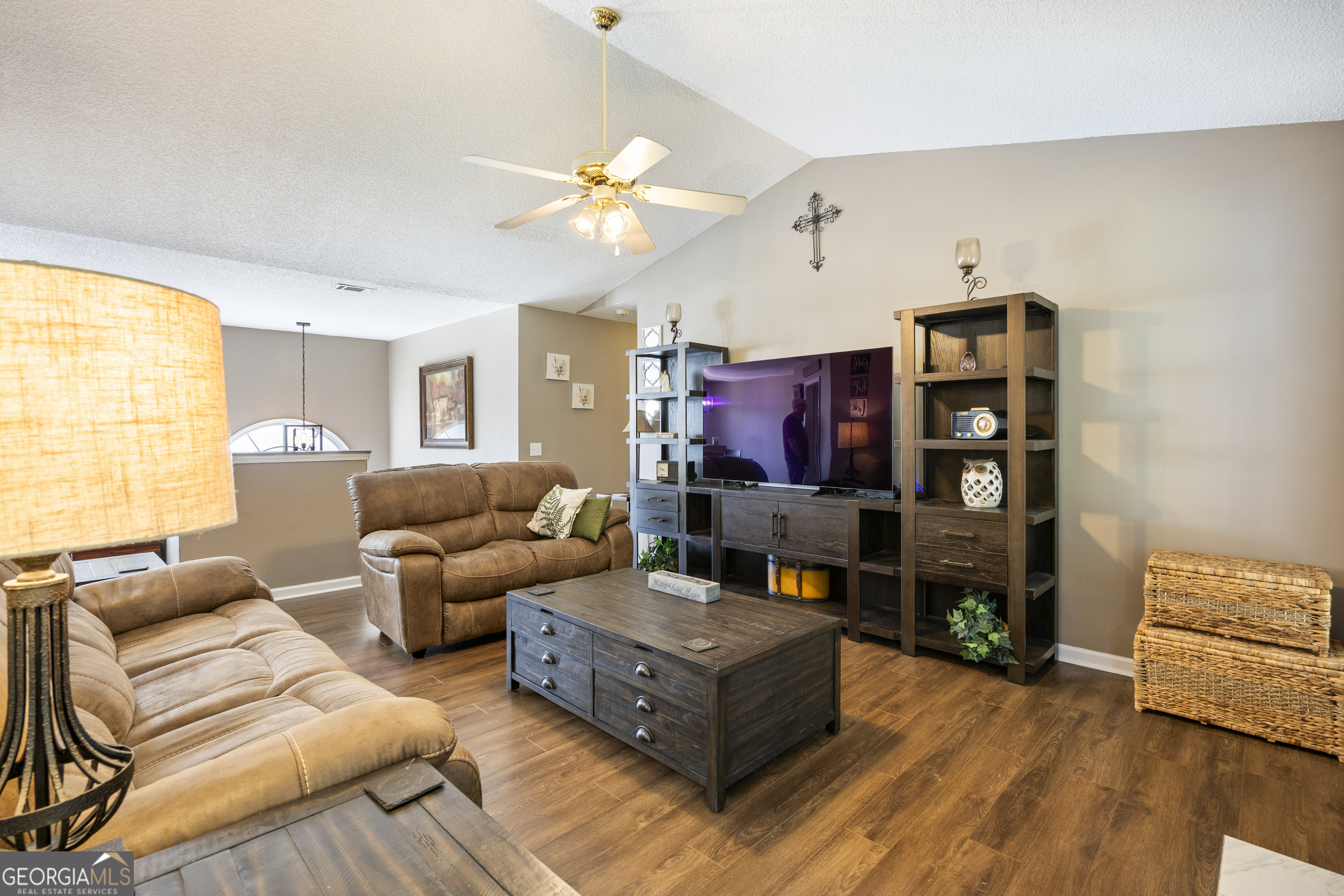 323 Natchez Circle Property Photo 4