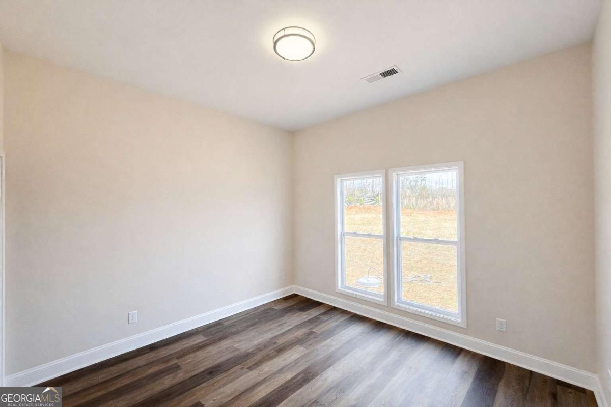 15 South Road Property Photo 24