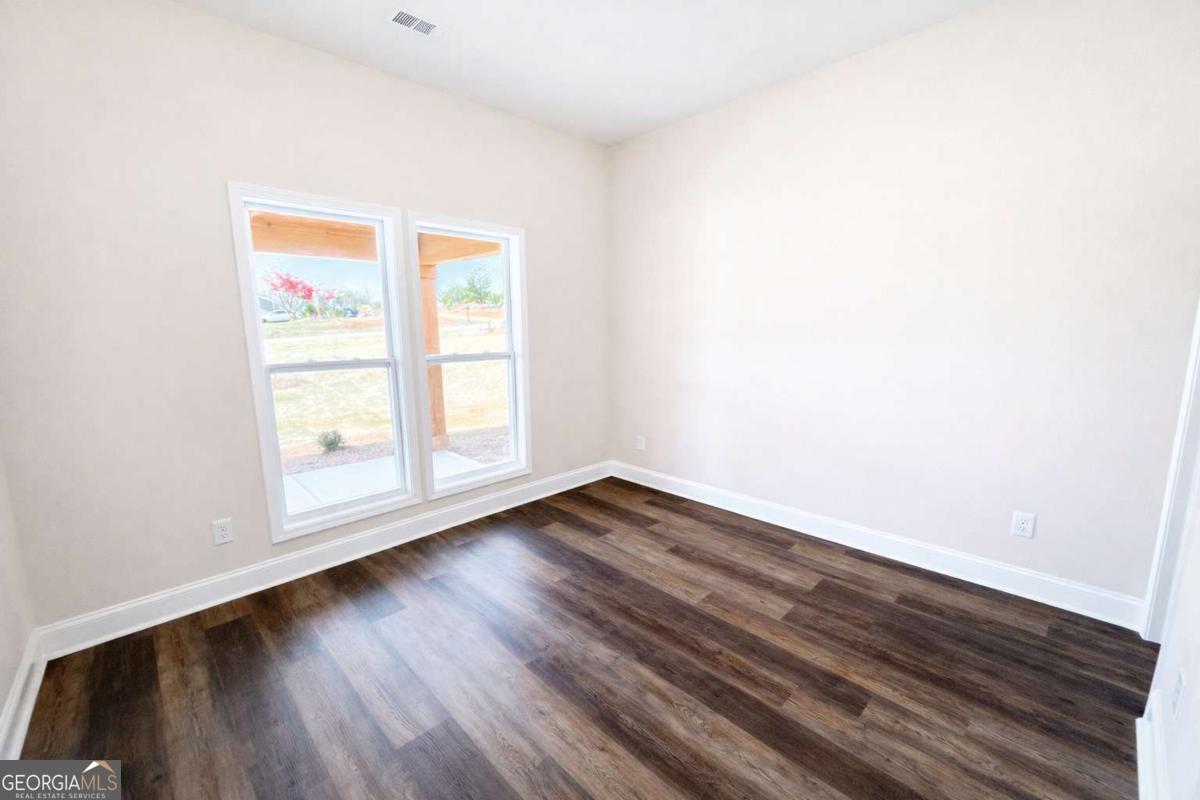 15 South Road Property Photo 25
