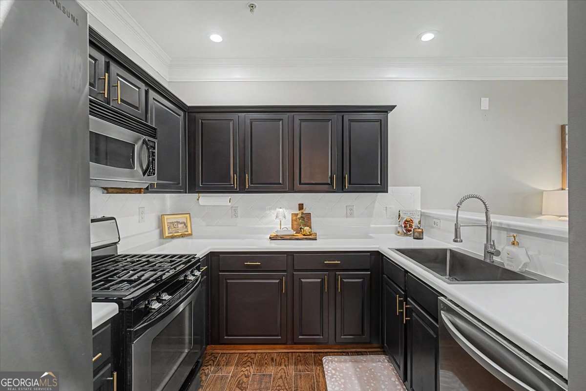 305 Azalea Circle Property Photo 2
