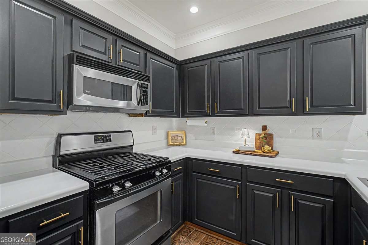 305 Azalea Circle Property Photo 8