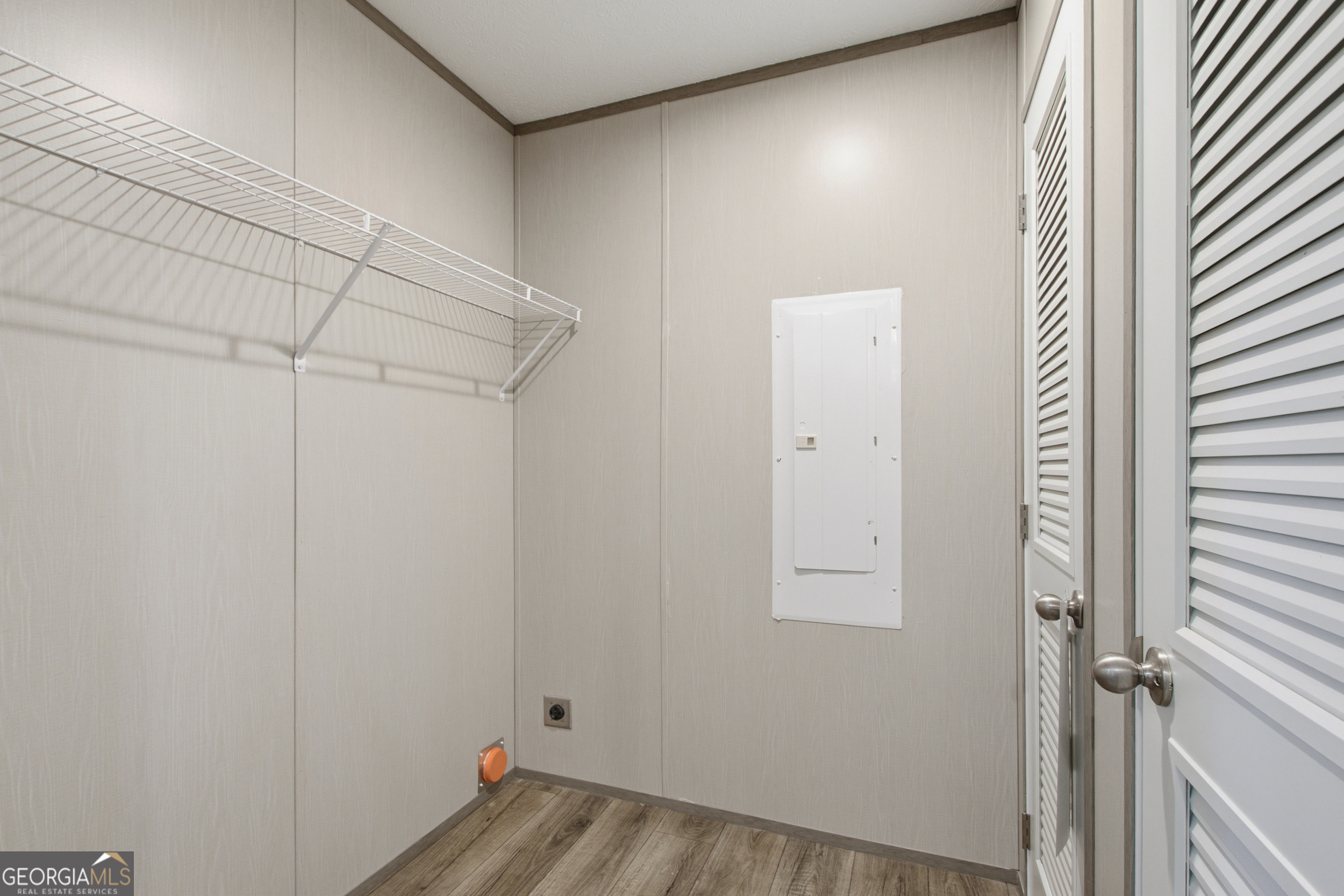 909 Smith Loop Road Property Photo 15