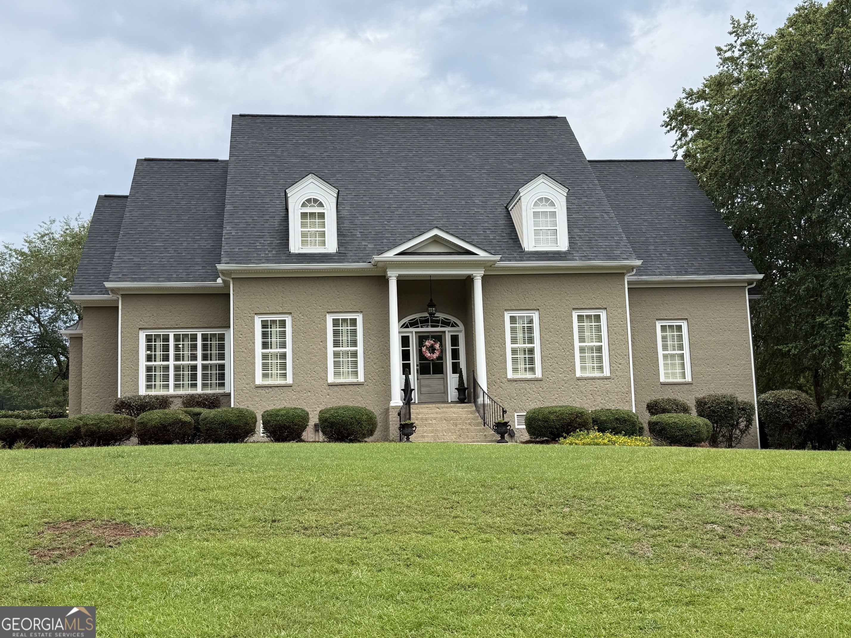 1030 Walton Circle Property Photo 1