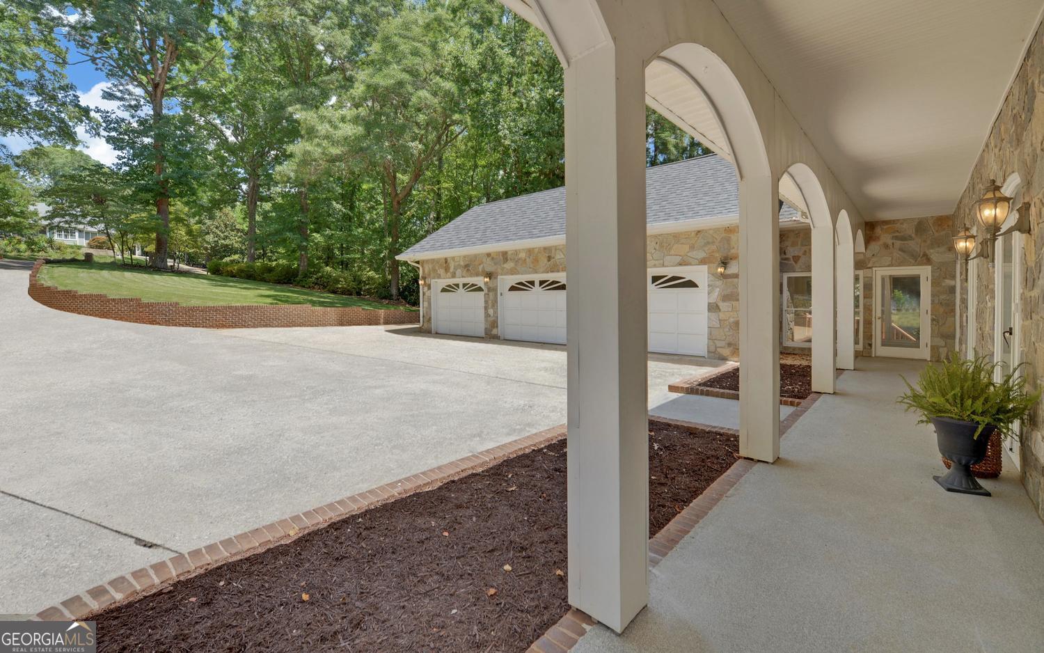 1410 Hunters Trail Property Photo 4