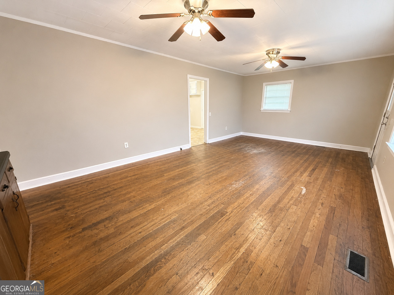 1405 Green Avenue Property Photo 5