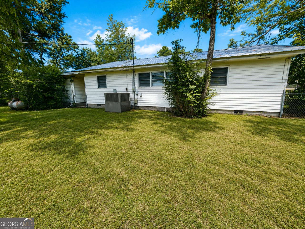 1405 Green Avenue Property Photo 10