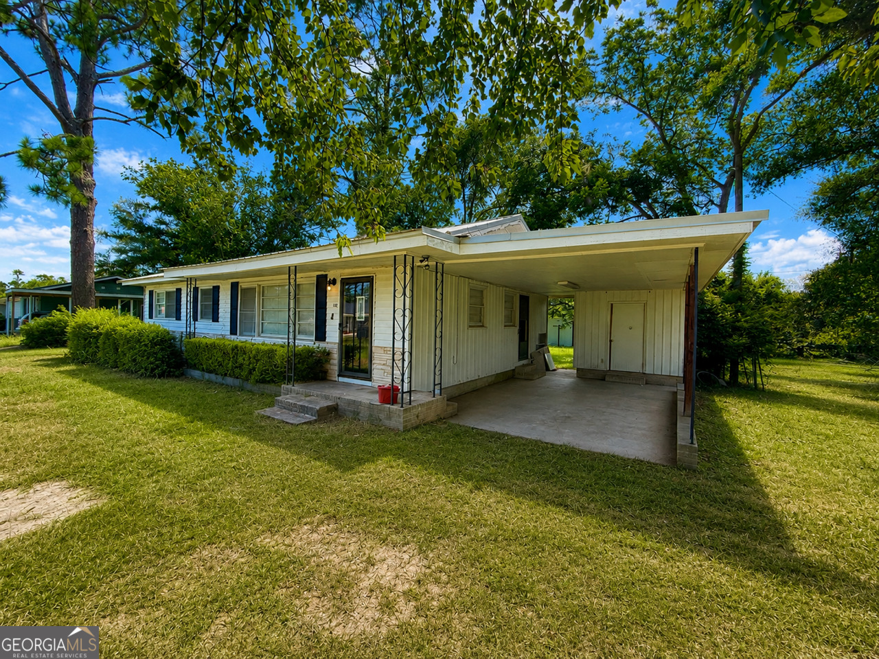 1405 Green Avenue Property Photo 11